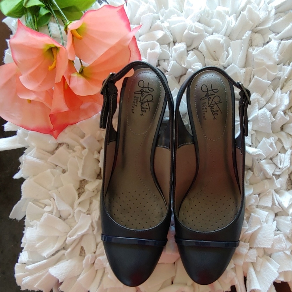 Life stride soft system women shoes